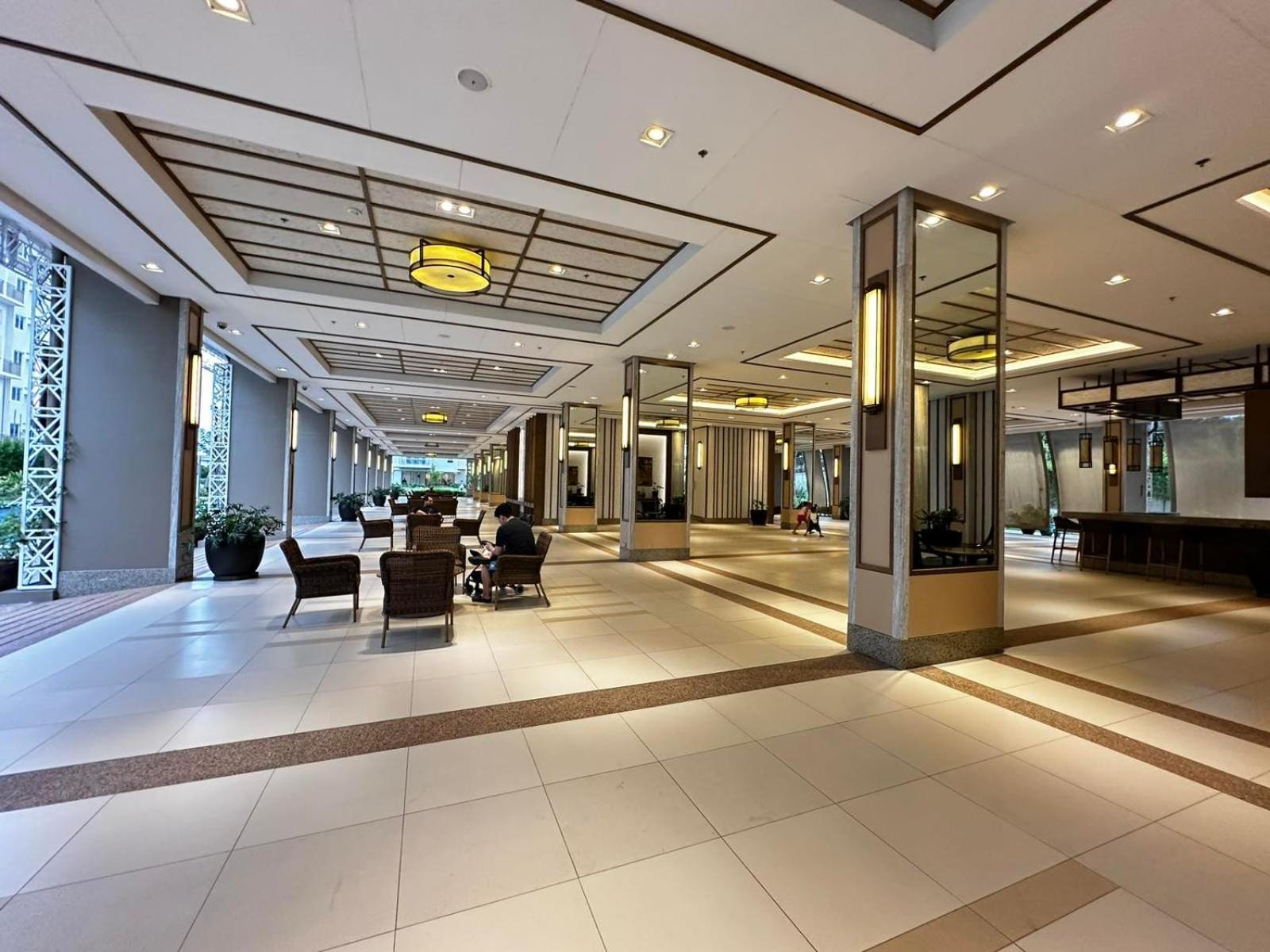 2 Bedroom Condo Unit Near Sm Bf & Naia At The Atherton By Dmci With 2 Balcony Paranaque City Экстерьер фото
