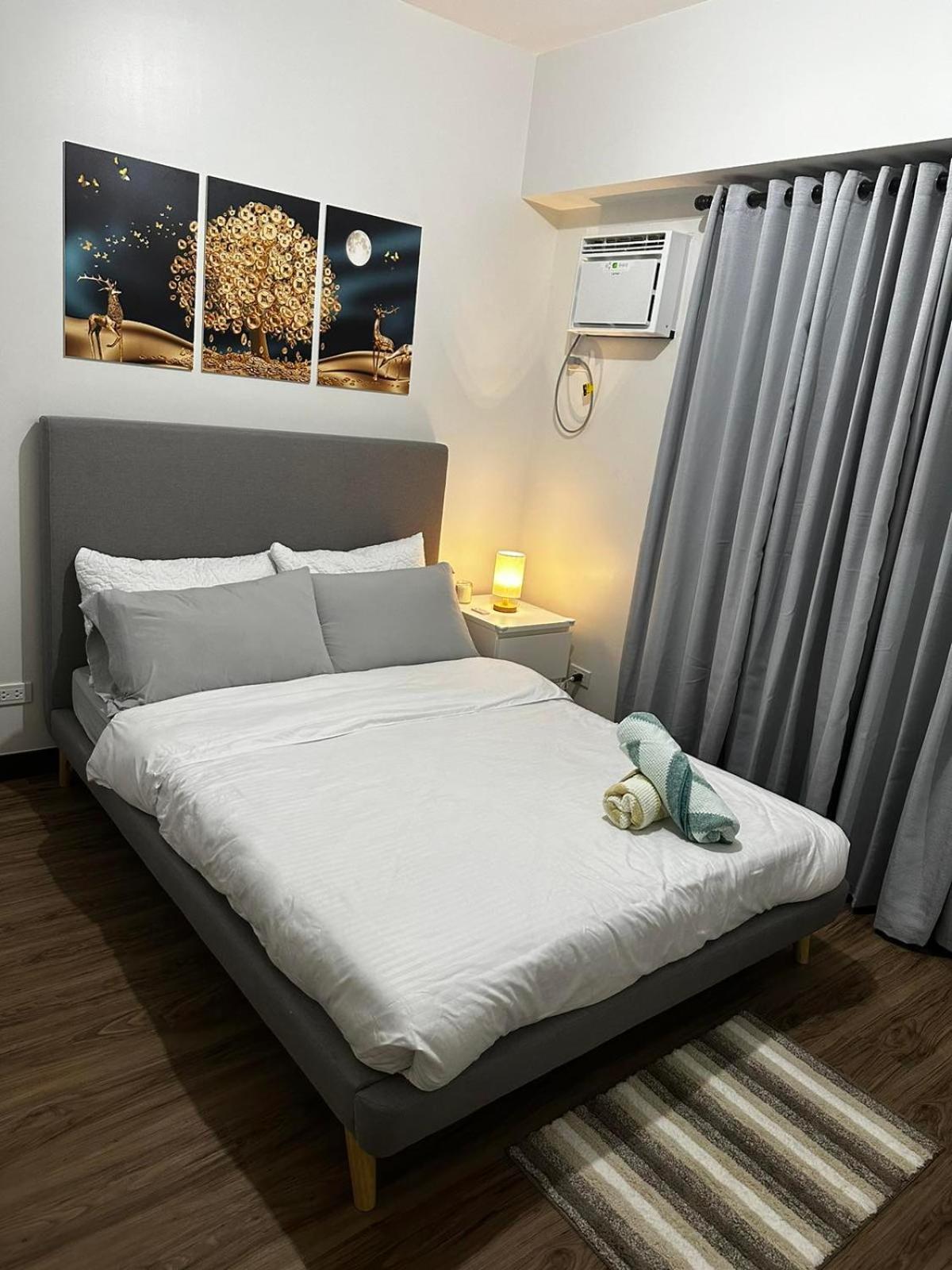 2 Bedroom Condo Unit Near Sm Bf & Naia At The Atherton By Dmci With 2 Balcony Paranaque City Экстерьер фото