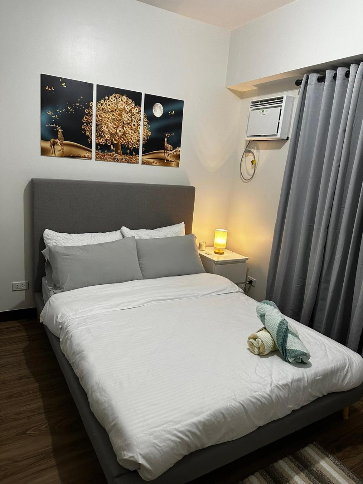 2 Bedroom Condo Unit Near Sm Bf & Naia At The Atherton By Dmci With 2 Balcony Paranaque City Экстерьер фото