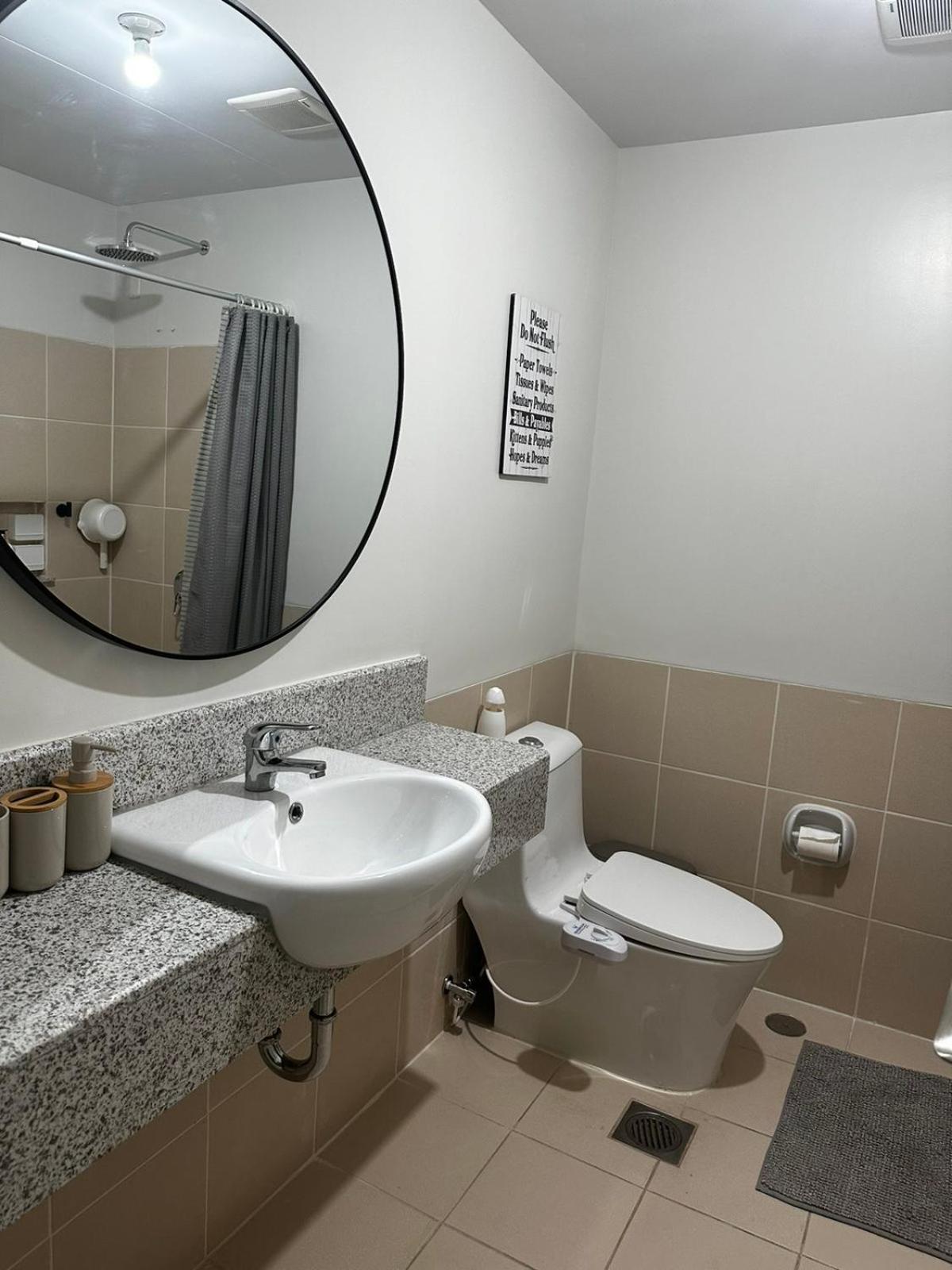 2 Bedroom Condo Unit Near Sm Bf & Naia At The Atherton By Dmci With 2 Balcony Paranaque City Экстерьер фото