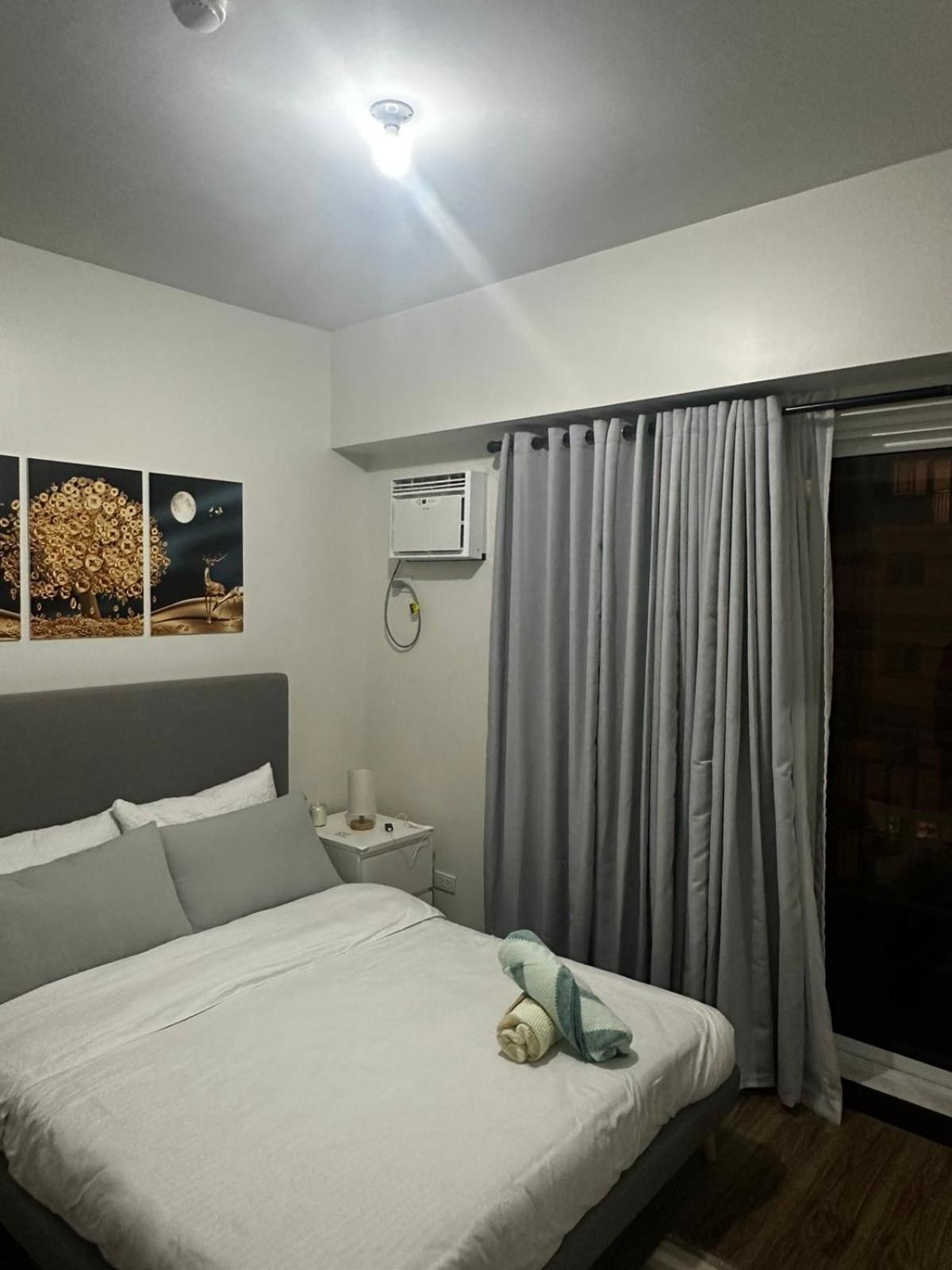 2 Bedroom Condo Unit Near Sm Bf & Naia At The Atherton By Dmci With 2 Balcony Paranaque City Экстерьер фото